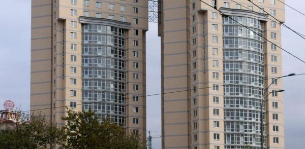 24-ий житловий будинок пр. Героїв Сталінграда, Київ