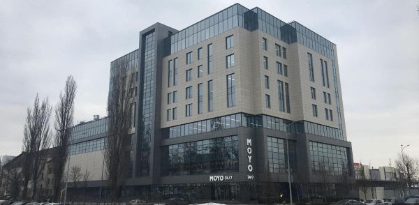 Адміністративна будівля вул. М. Вовчка 18-А, Київ